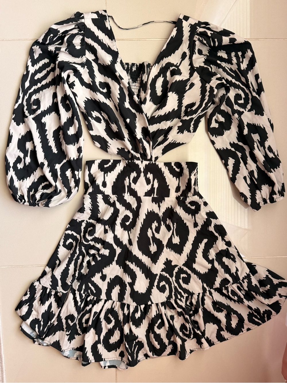 Duo Mar Black & Cream Abstract Animal Print Cutout Mini Dress Size L